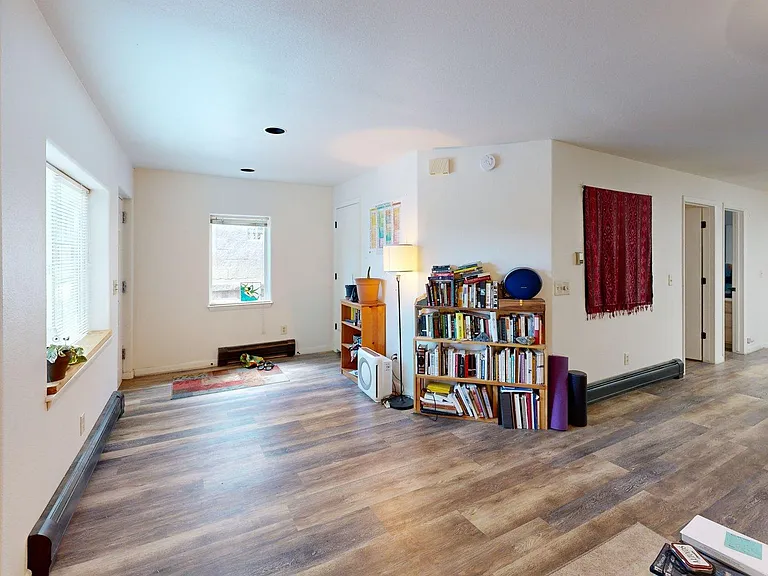 2337 N Glenisle Ave #A — Photo 7