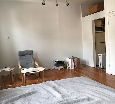3rd image of 51 W 70th St APT 4C