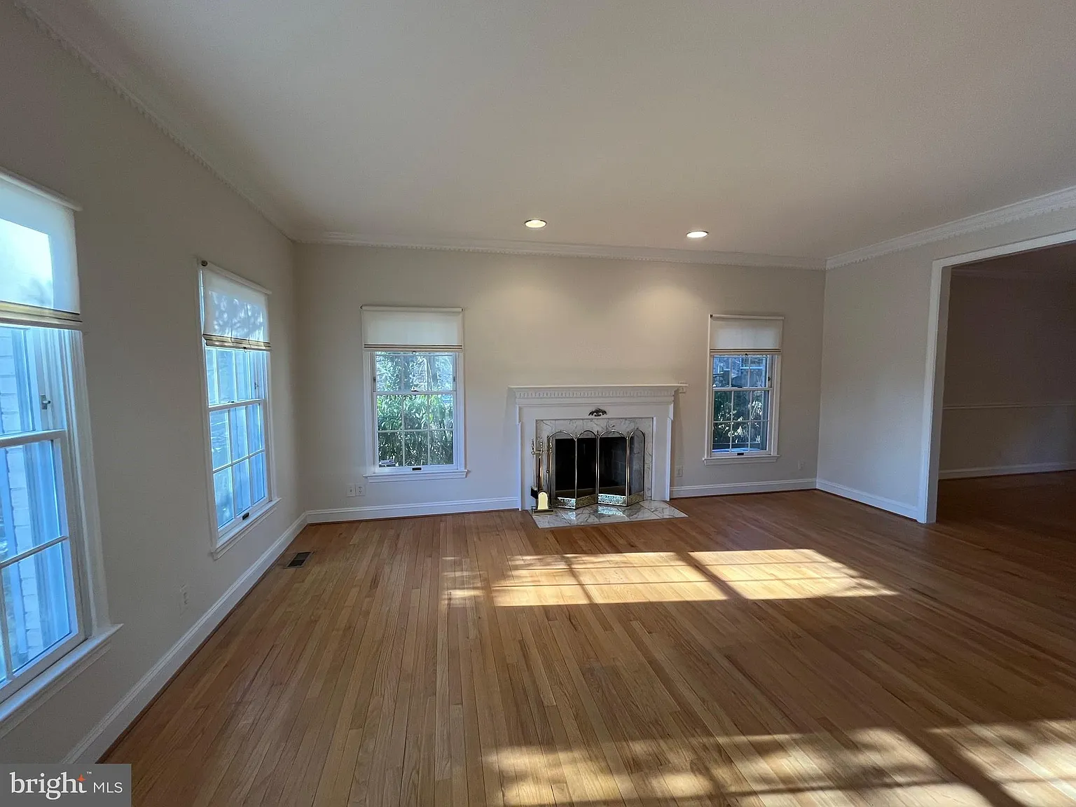 4 bed, 4.5 bath, 3546 sqft, $7,950 — Photo 4