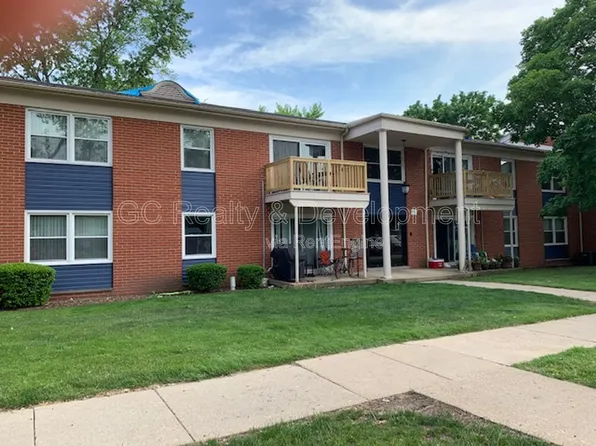 11 Simpson St #F, Geneva, IL 60134