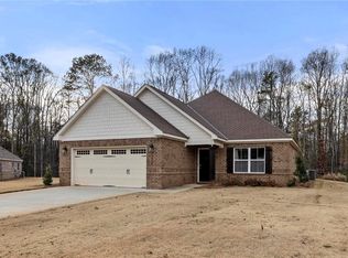 1855 Baton Ct, Opelika, AL 36801