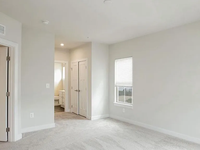 10010 Ruffian Way #R — Photo 23