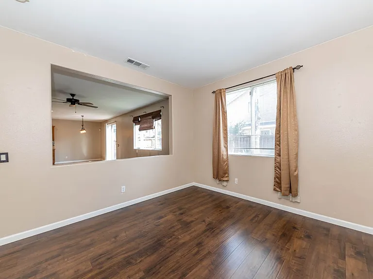 29359 Milford Ct — Photo 12