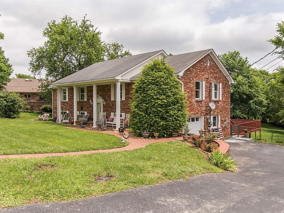 1st image of 102 Forest Hill Dr