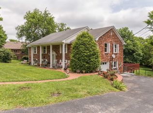 102 Forest Hill Dr, Richmond, KY 40475