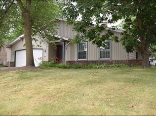 1141 Rainbow Ct, Mukwonago, WI 53149