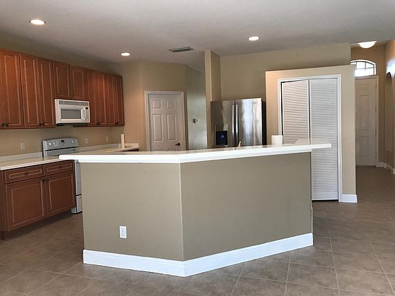 5th image of 1263 Scarlet Oak Cir