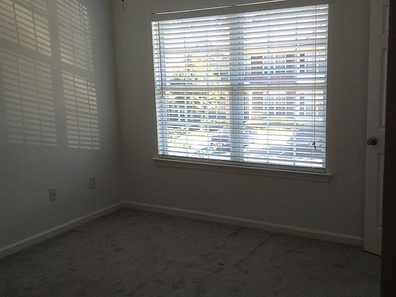 5th image of 3252 Hidden Cove Cir