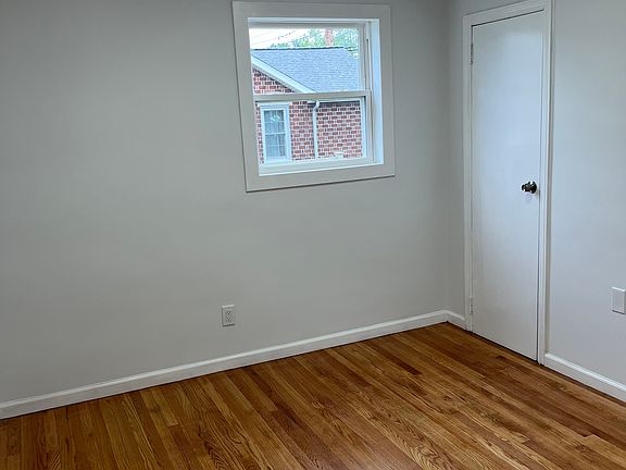 5th image of 436 Ryders Ln