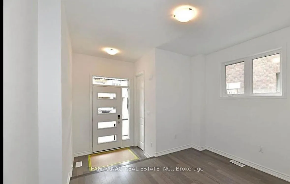 4 bed, $2,900 — Photo 2