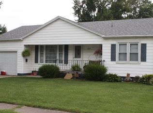 519 E Grove Ave, Effingham, IL 62401