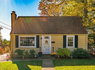 128 Everleth Ave, Warwick, RI 02888