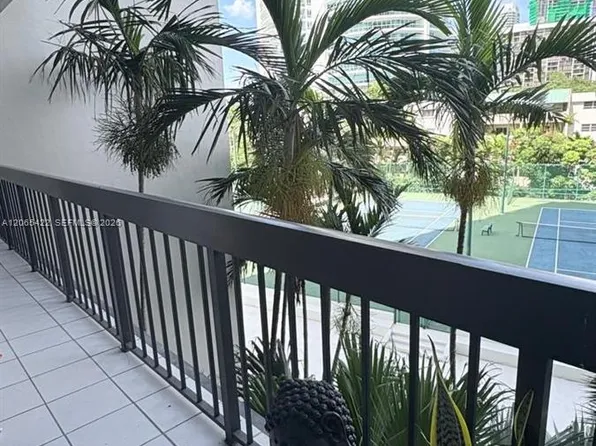 2333 Brickell Ave, Miami, FL