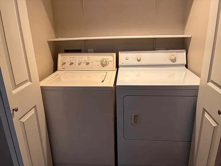 1131 N Carriage Ln — Photo 13