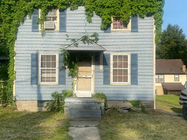 219 Bird Ct, South Charleston, WV 25303