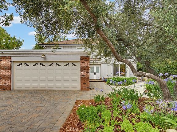 2nd image of 2139 Lenore Dr