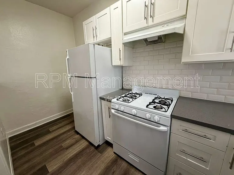 904 S Catalina St #4 — Photo 4