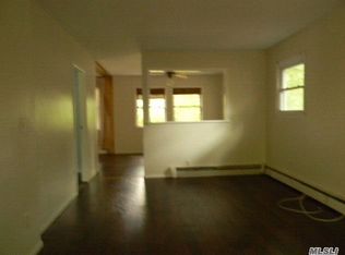 10 Laurel Ln, Wading River, NY 11792