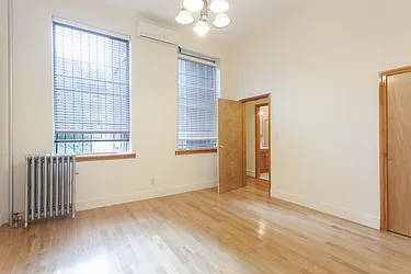 Rented by Warren T Real Estate Corp.