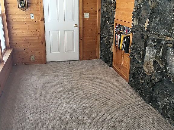 4th image of 375 Fairview Ave
