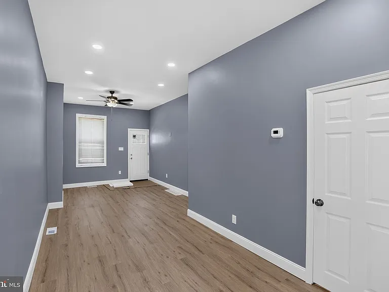 3053 Janney St — Photo 8