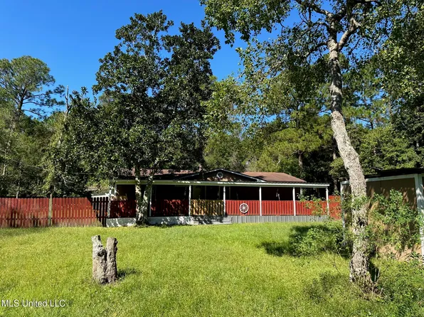 13362 Larkin Dr, Biloxi, MS 39532