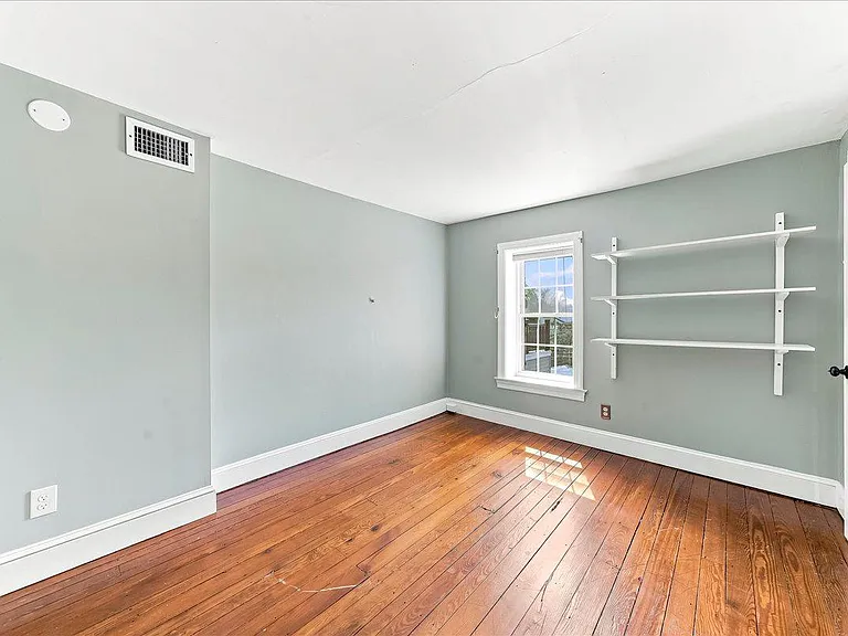 122 E Miner St — Photo 22