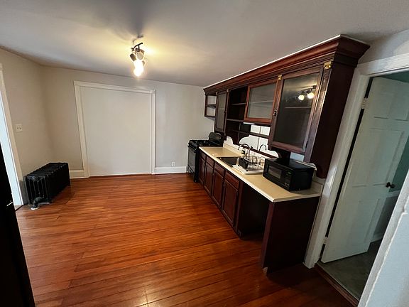 5th image of 228 N Washington Ave #A