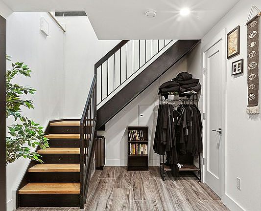 5th image of 5-26 47th Ave #1A