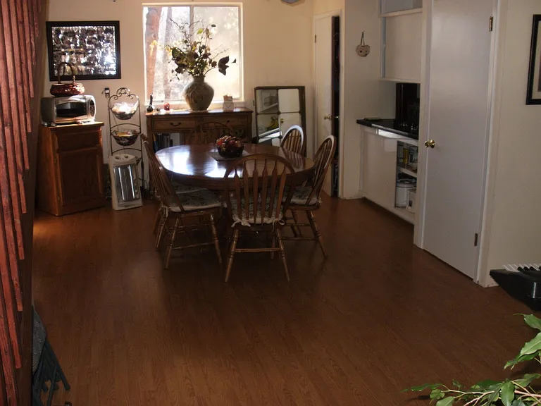 1131 Peaceful Valley Rd — Photo 2