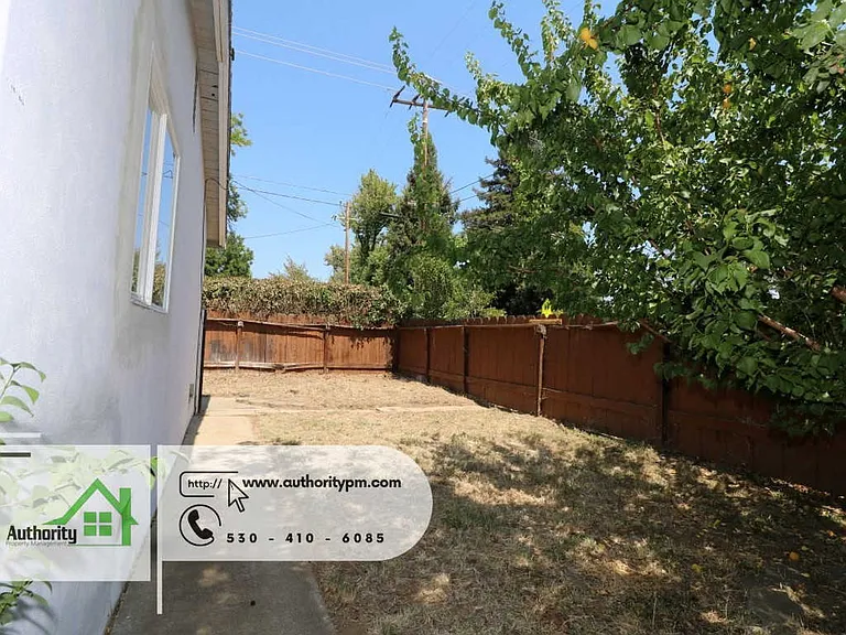 3040 Sharon Ave — Photo 20