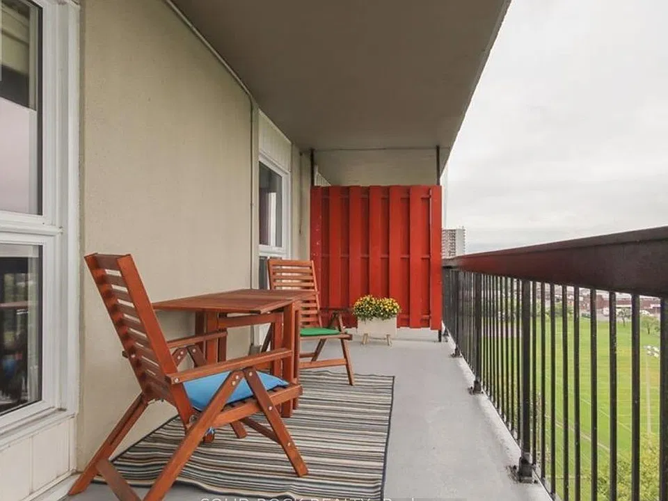 158C McArthur Ave #1209