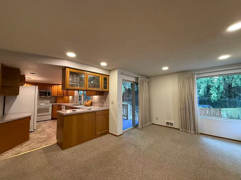 13819 Greenwood Ave N #13819 — Photo 4