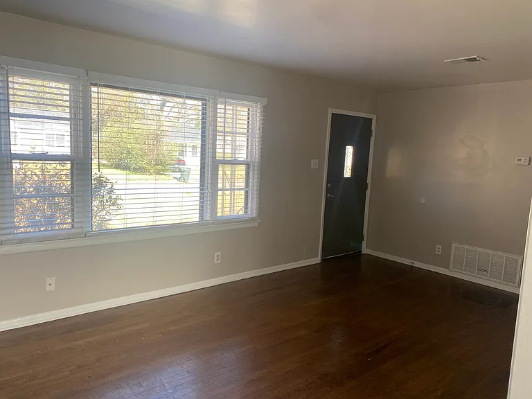 1413 Corinne Dr — Photo 6