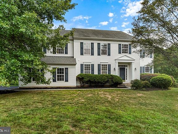 2nd image of 1206 Indian Trail Dr
