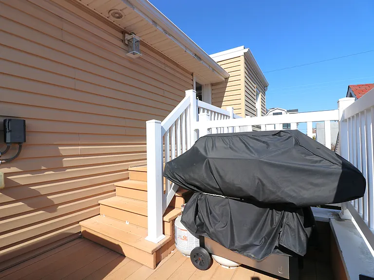 20 N Clermont Ave #B — Photo 16