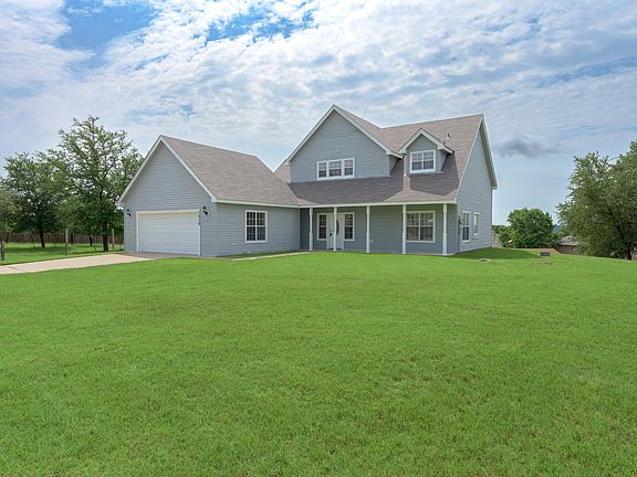 3rd image of 1810 Mesa Oaks Cir