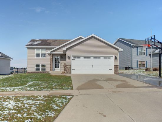 2105 Sonke Ln NW, Stewartville, MN 55976