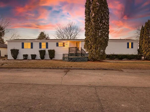 112 Falling Creek Circle, Janesville, WI 53548