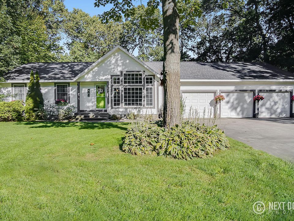 1st image of 15355 Grand Oak Dr