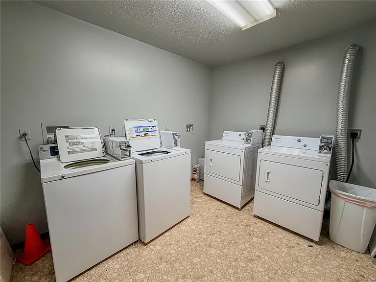 548 Hansen Ave #3 — Photo 20