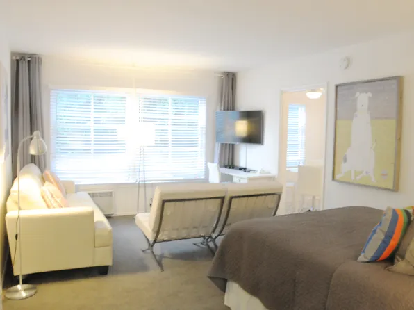 1005 N Sweetzer Ave #23, West Hollywood, CA 90069