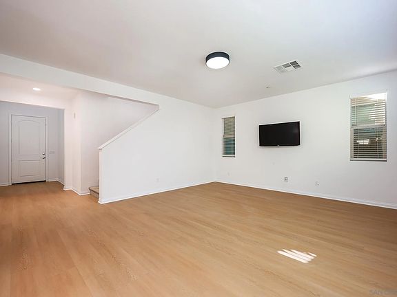 5th image of 1022 18th St