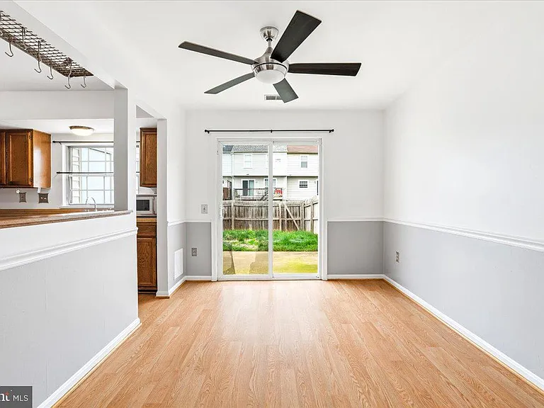 5735 Sunset View Ln — Photo 12