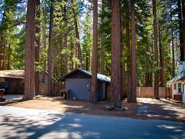 1206 Bonanza Ave — Photo 2
