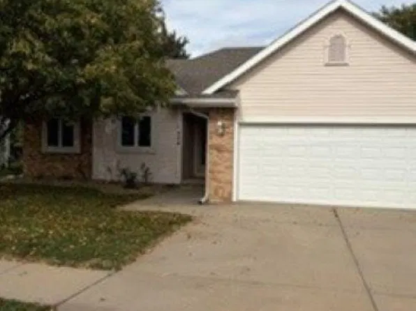 224 E Riverview Dr, Blair, NE 68008