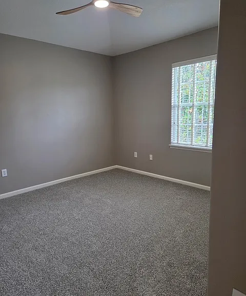 1005 Oak Pond Dr #1005B — Photo 5