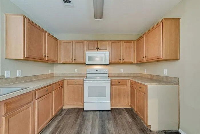 8026 Arkan Pkwy — Photo 11