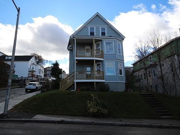 2nd image of 74 Green Hill Pkwy