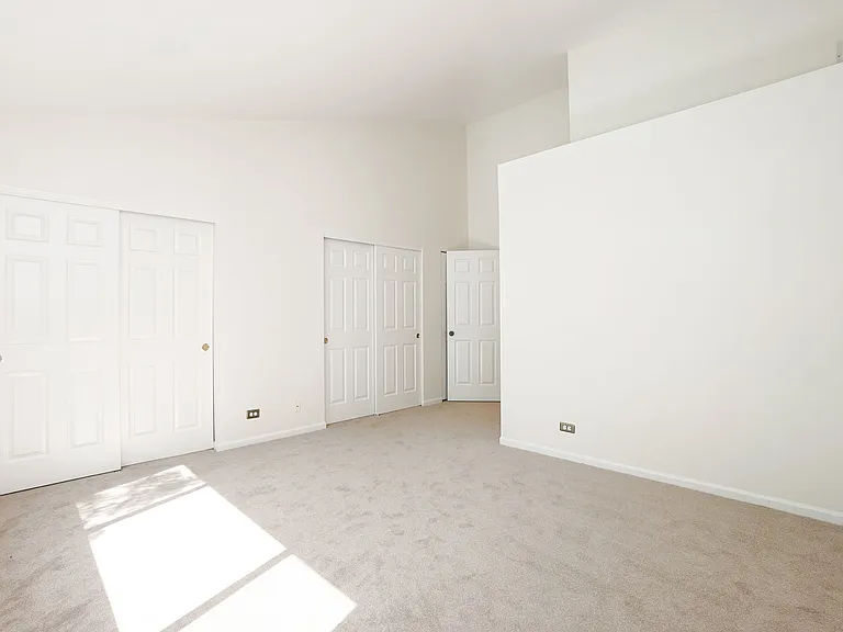 3013 Kentshire Cir — Photo 5